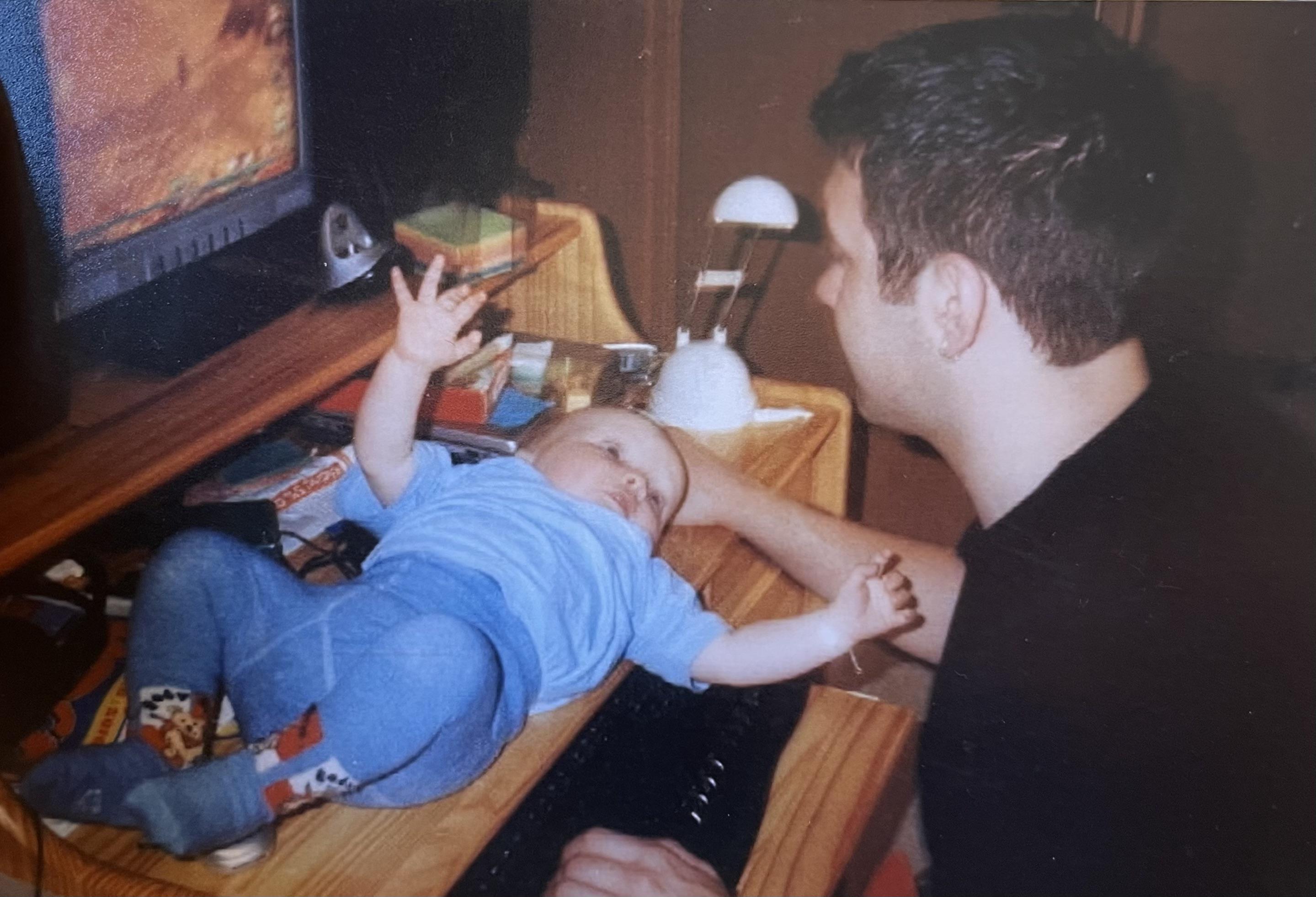 r/wow - Picture I found of me and my dad playing WoW